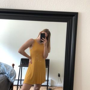 yellow dress